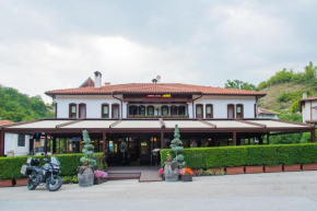  Zlaten Rozhen Family Hotel  Мелник